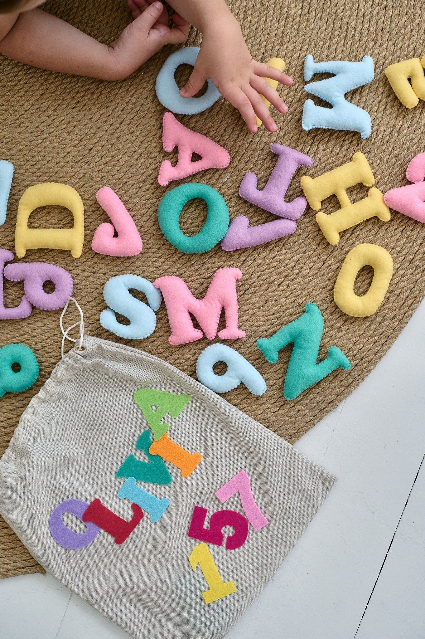Felt Alphabet Toy Set – 26 English Letters with Storage Bag - WoollyFox